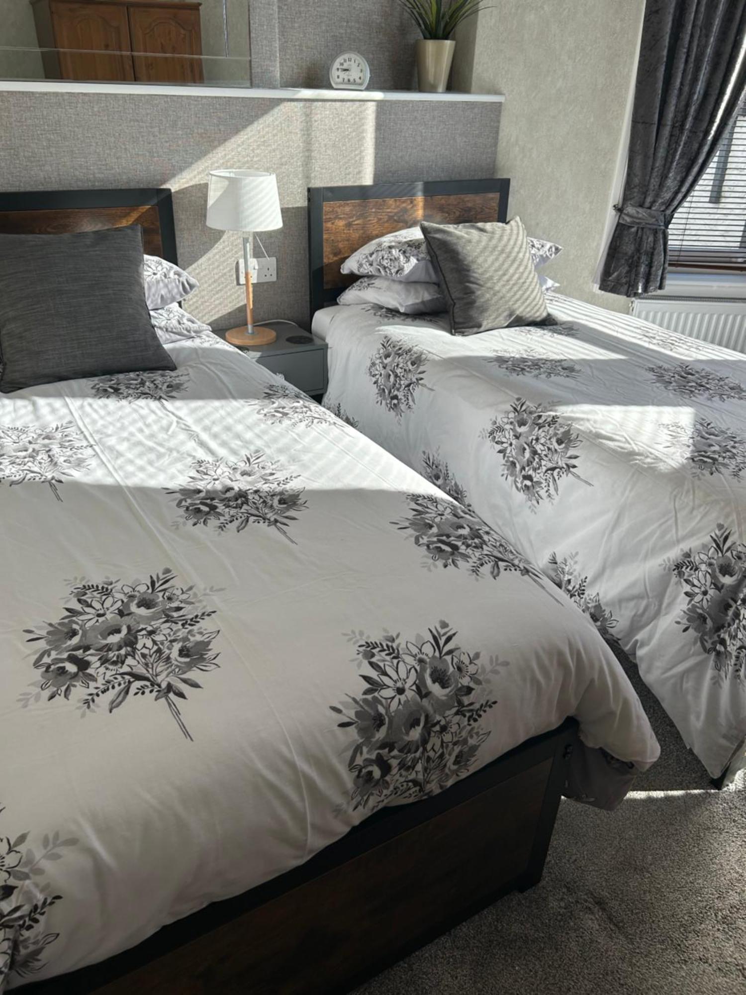 Milton Lodge ويستون سوبر مير المظهر الخارجي الصورة